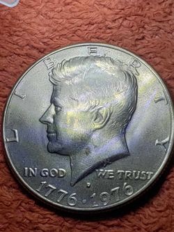 1776 -.1976 Half Dallor BICENTENIAL 