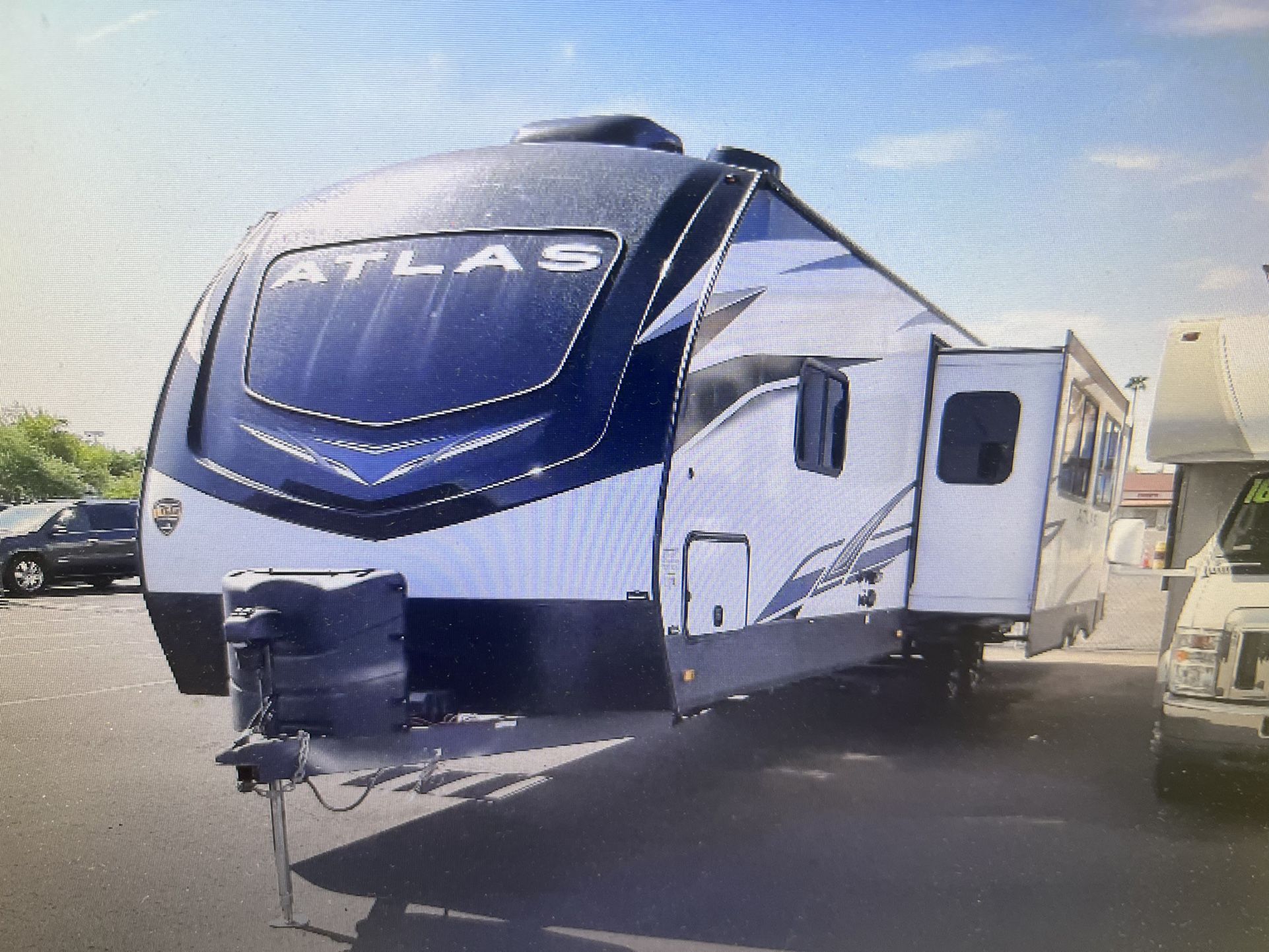 2022 ATLAS 32ft (3202BH) Bunkhouse Trailer