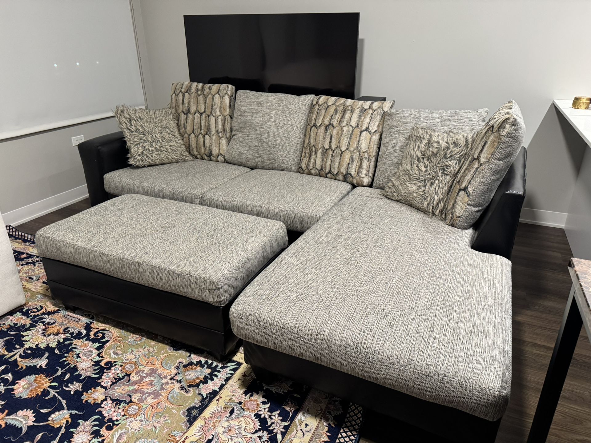 Sectional Couch And Ottoman With Storage 