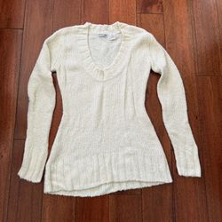 Women’s Sweater, Size Medium