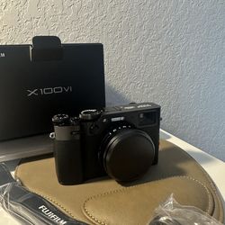 Fujifilm X100VI BLACK (Japan Version) Mint Condition With Accessories
