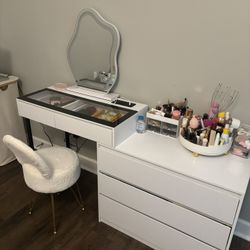 Makeup Vanity 