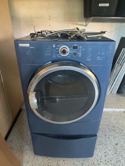 Maytag EPIC z Gas Dryer with Pedestal — Works Great