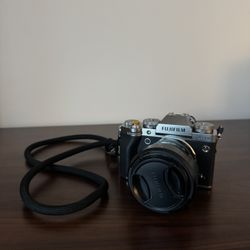 Fujifilm X-T5 + 16-50mm Lens SILVER 