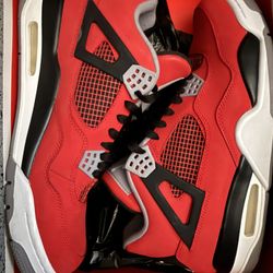 Air Jordan 4 Toro Sz 12
