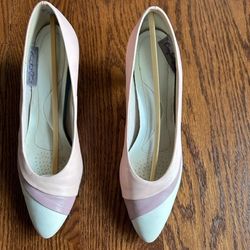 Comfort Lane Women Pink&White 1 3/4” Heel Shoes 8 1/2 B