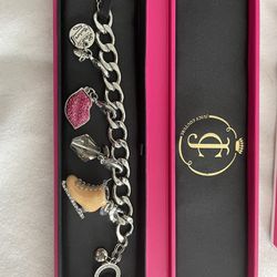 Juicy Couture Charm Bracelet With 4 Charms
