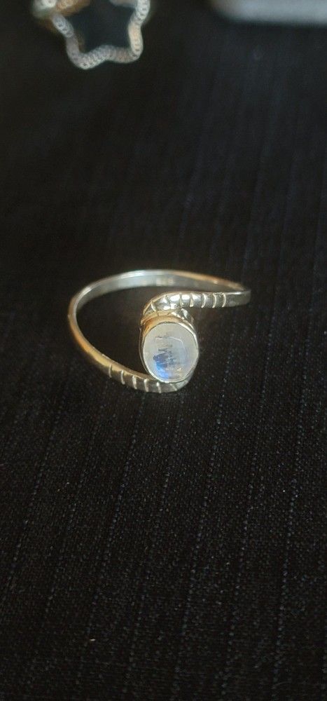 Sterling Silver And Moonstone Ring Size 10