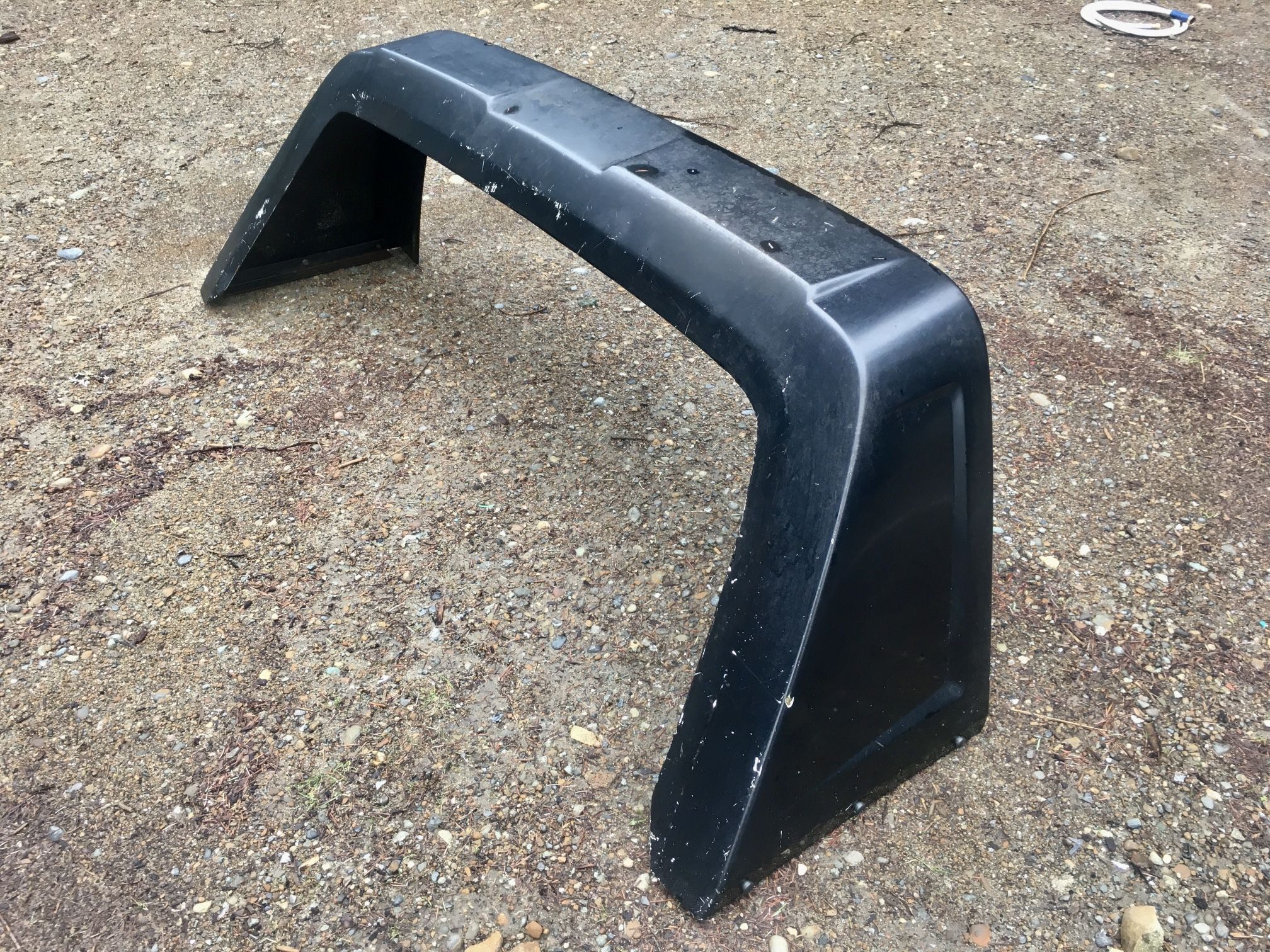 Lund Fastback- Racerback Truck Can Spoiler