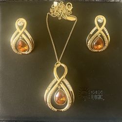 New Gold Plated Earrings And Pendant With Chain Set