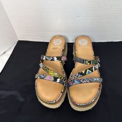 Vince Camuto Sandals Women's 9M Low Wedge Slip On Strap Over Front Of Foot.