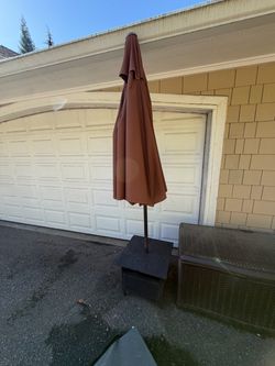 Side table with umbrella