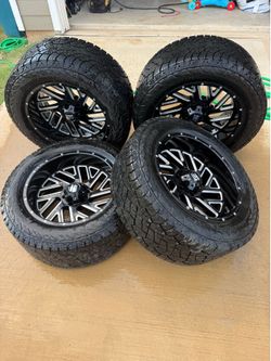 6 lug Wheels and tires 33X12.50 R20