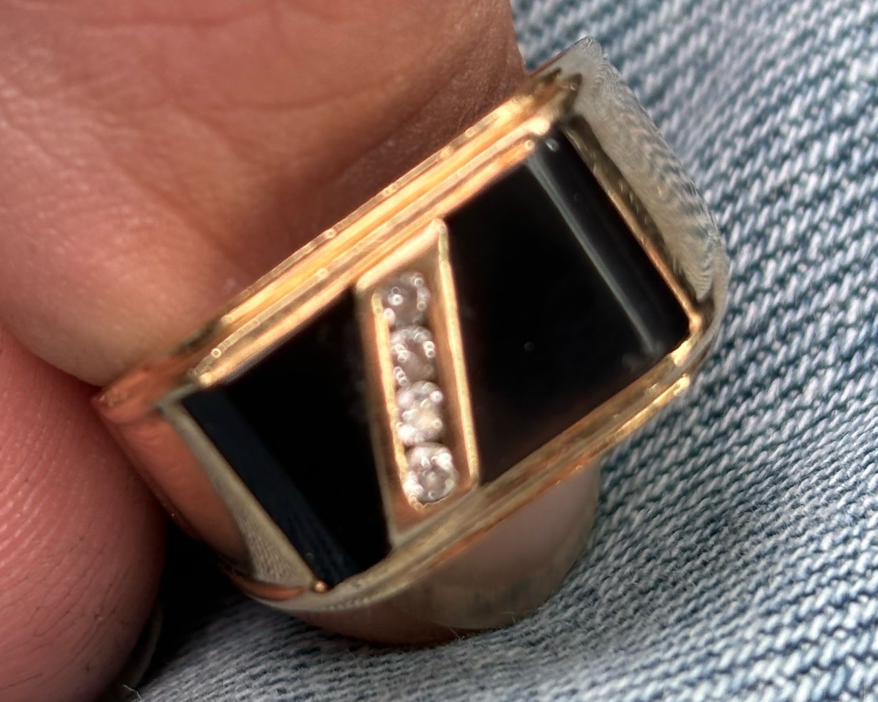 Men’s Diamond And Onyx 14k Ring