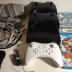 Wii U Console Only Bundle - 3 Pro Controllers - Donkey Kong Mario Bros Game Lot - Tested 