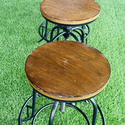 4 Swivel Bar Stools 