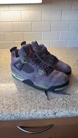Air Jordan 4 Canyon Purple  Size US M 12 W 13.5