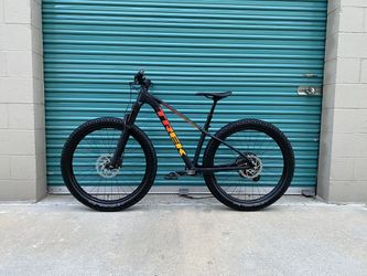 2021 trek online roscoe 8