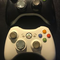 BLACK AND WHITE XBOX 360 CONTROLLERS BOTH FOR $20 VISALIA  