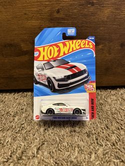 Hot Wheels Ford Mustang Dark Horse