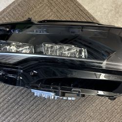 2021-2024 Cadillac Escalade Right Headlight 