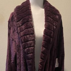 Joyspun Women’s Plush Sleep Robe