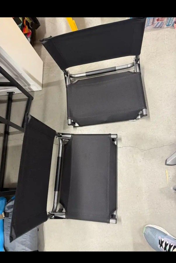 2 Grandstand Folding Chairs