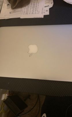 APPLE MAC AIR
