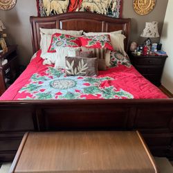 King Size Cherry Sleigh Beds At High-End