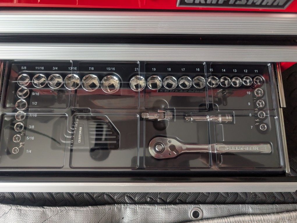 Craftsman 104 tool set only no box new