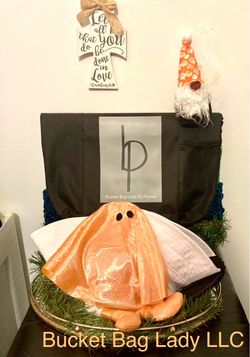 NEW***”Halloween Ghost Baghatti” 👻