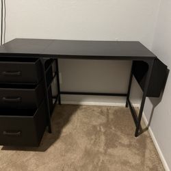 Black Desk