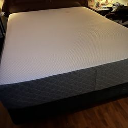 Memory Foam Queen Size Mattress And Box Spring 