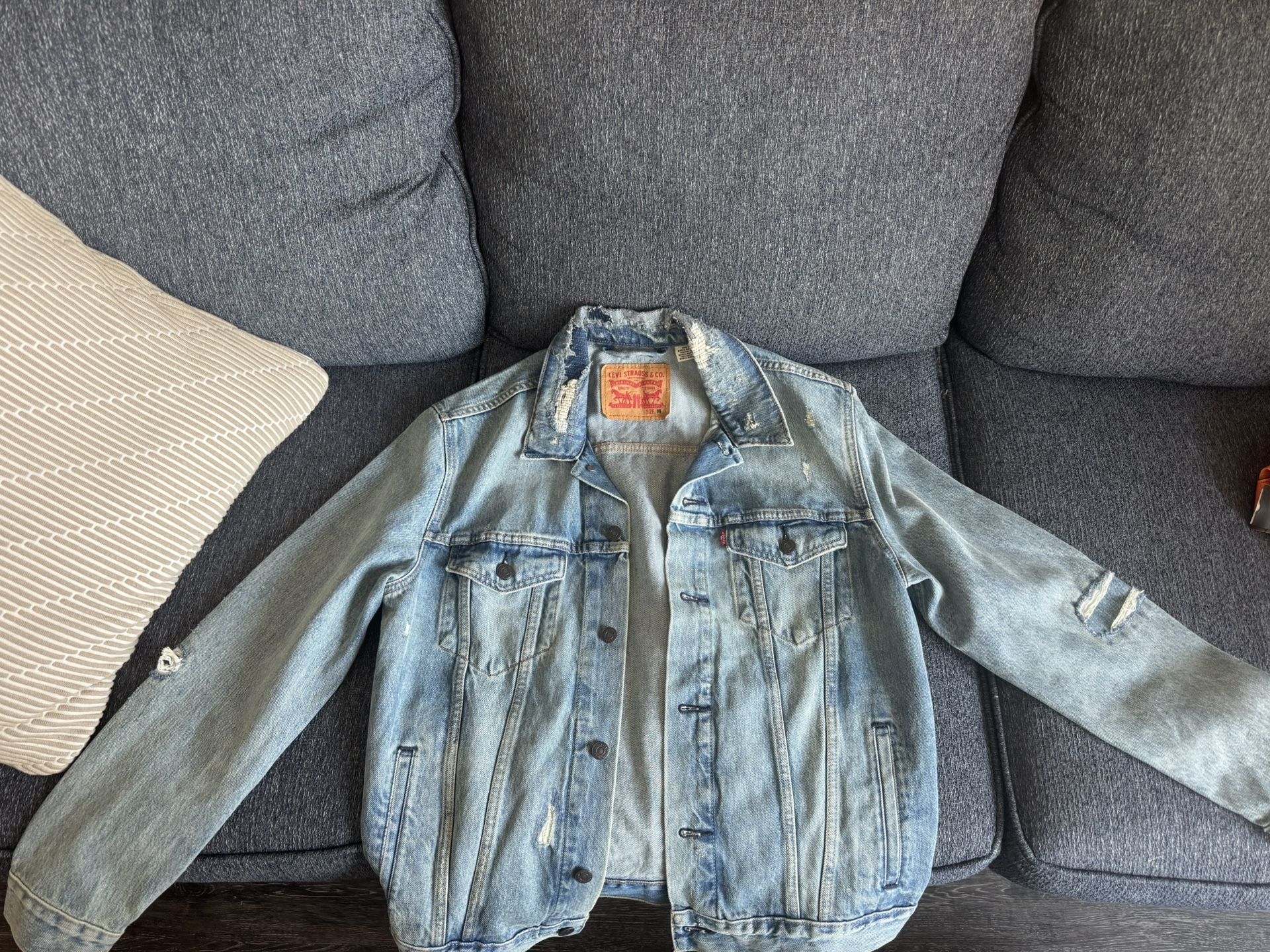 Levi’s Distressed Denim Jacket (Size M)