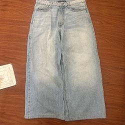 DISCONTD light blue baggy denim size 30
