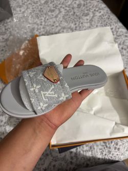 Louis Vuitton lily flat mule