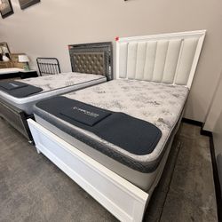 QUEEN BED FRAME 