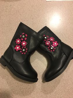 NWOT baby girl flower boots size 5c