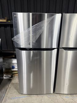 New open box  LG 30 in. W 20 cu. ft. Top Freezer Refrigerator w/ Multi-Air Flow and Reversible Door in Stainless Steel,ENERGY STAR
