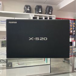 Fuji X-S20 Body Only