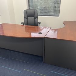 Complete 20+ Piece Suite Of Bush Office Furniture