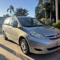 2008 Toyota Sienna