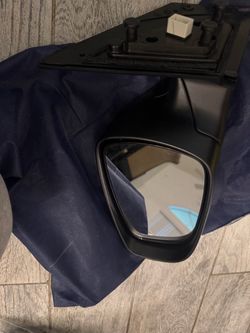 2013 Hyundai Elantra driver side mirror