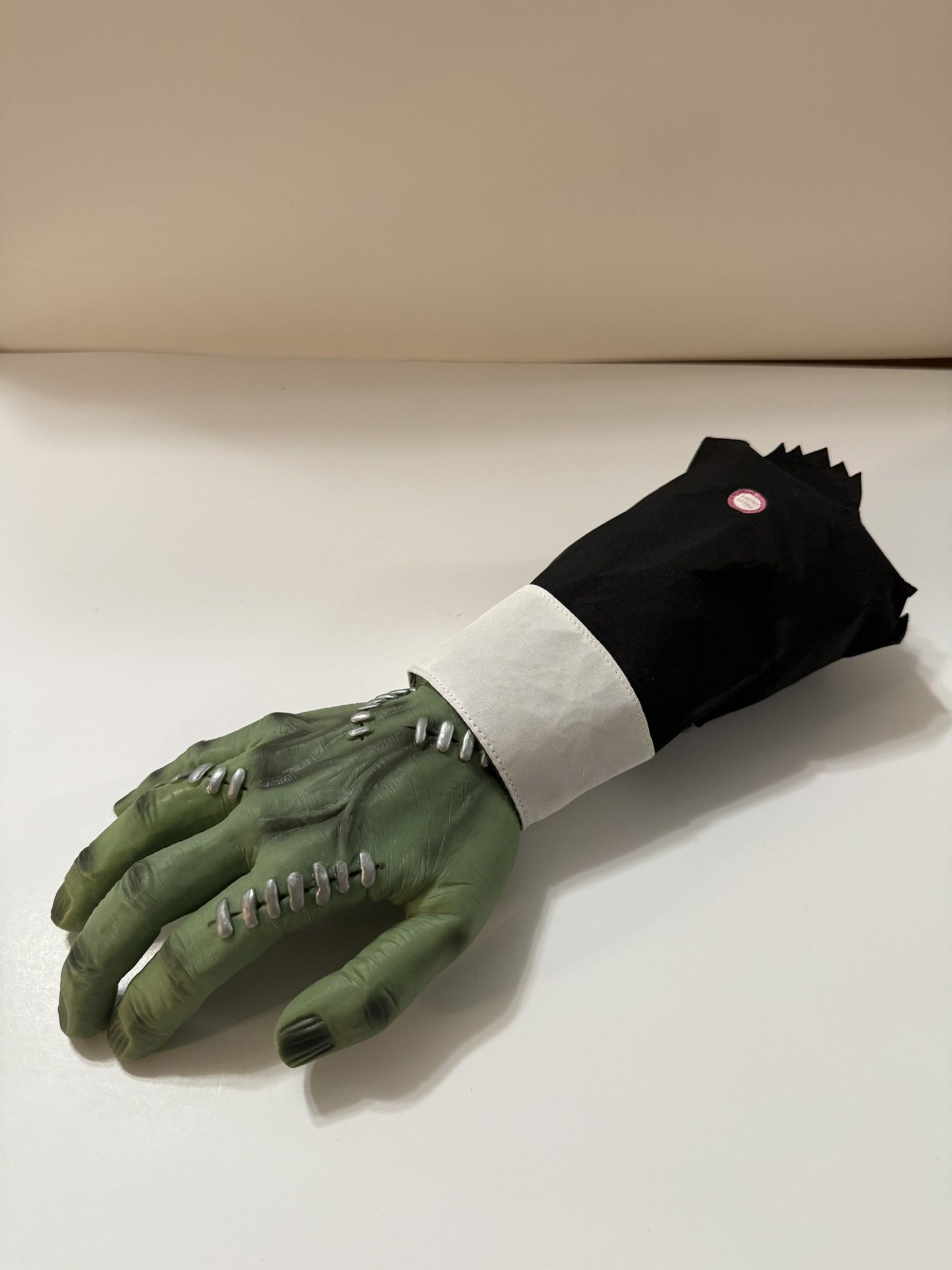 Gemmy Frankenstein Halloween Moving Hand Animated Ghoul Walker Battery Crawl