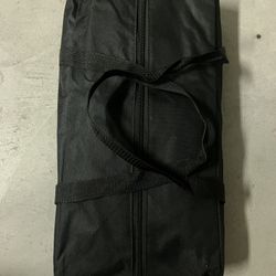 PORTABLE PROJECTOR SCREEN