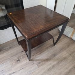 2 End Tables