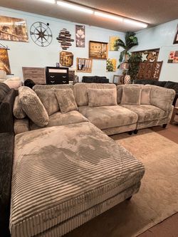🚚Hot Deal🚚Brand New 4pc Oversized Sectional Couch $999, Payment available, Delivery Available