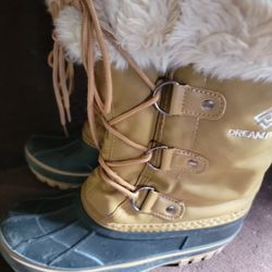 snow boots size 2