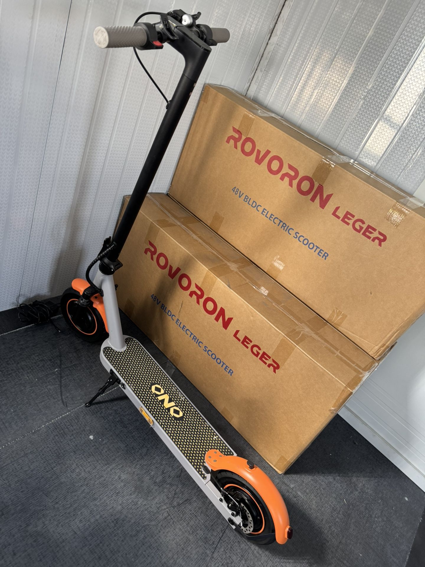 Dual-motor electric scooter