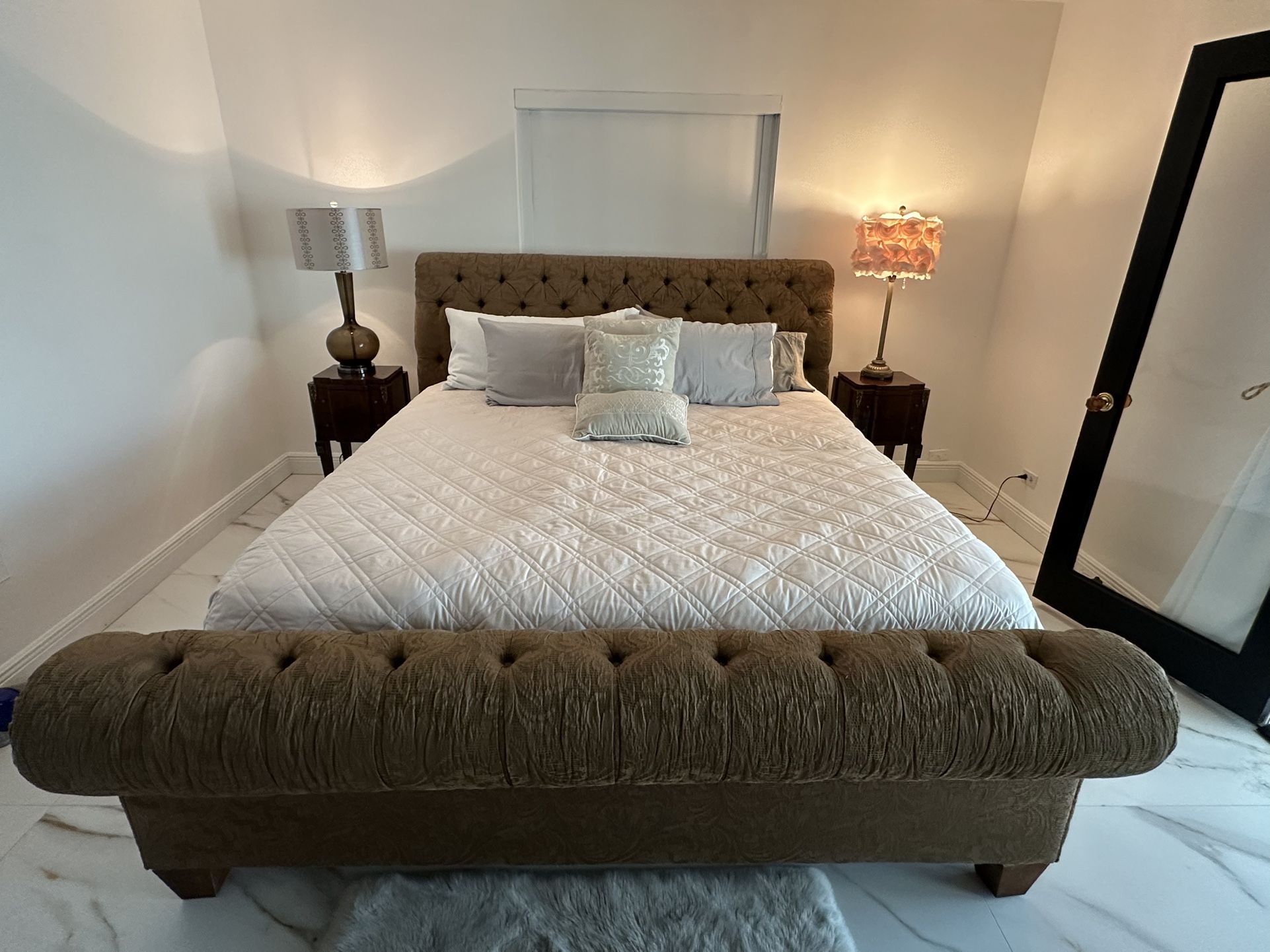 King Size Bed frame Sleigh Bed Brown 